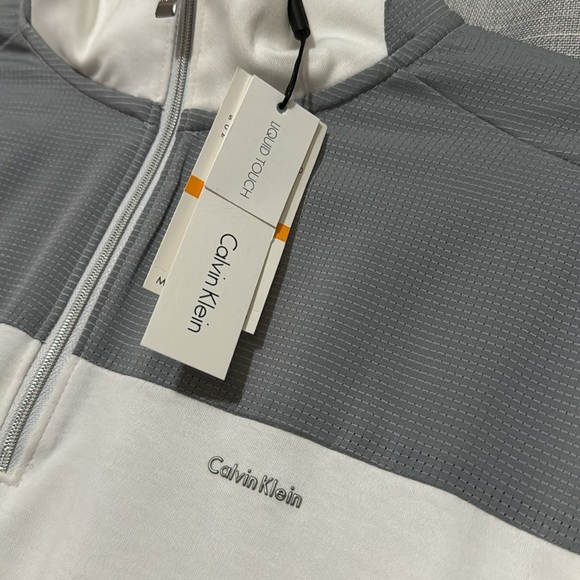 NWT Men’s Calvin Klein “Liquid Touch” 1/4 Zip Top-Sz S-Lightweight-White/Gray - Picture 3 of 14